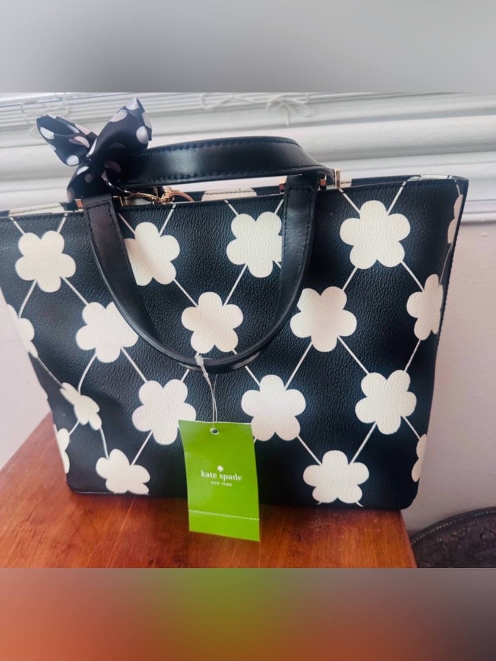 Kate Spade B/W Floral Grant Street Novelty Tote w/ Charm Scarf Gold Hardware NWT - Picture 7 of 7